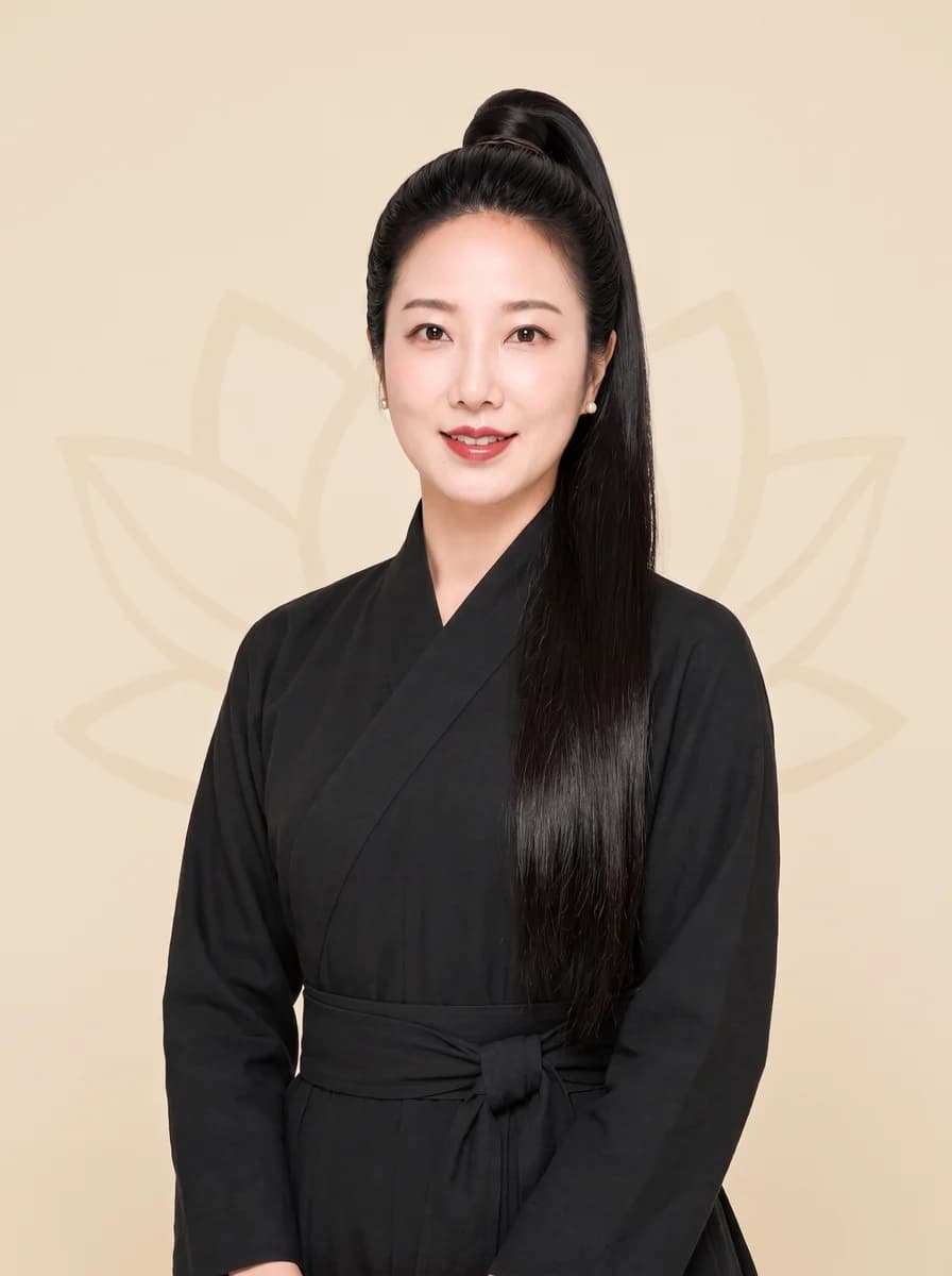 천수관음 연궁 명리학자 인물 사진